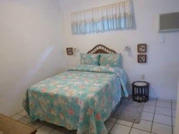 Baldwin'S Guest House كوزوميل المظهر الخارجي الصورة
