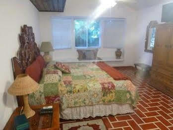 Baldwin'S Guest House كوزوميل المظهر الخارجي الصورة