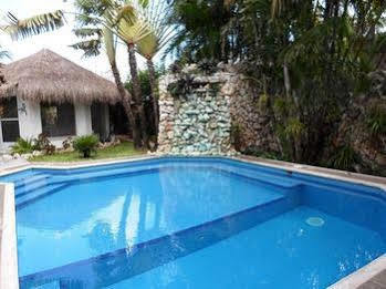 Baldwin'S Guest House كوزوميل المظهر الخارجي الصورة